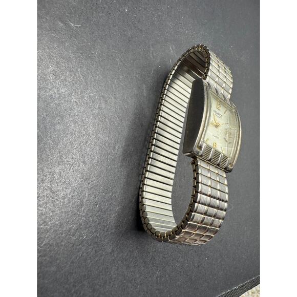 Vintage Helbros Ladies Quartz Silver Tone Tank Watch 377 Stretch Band 21mm - Picture 3 of 10